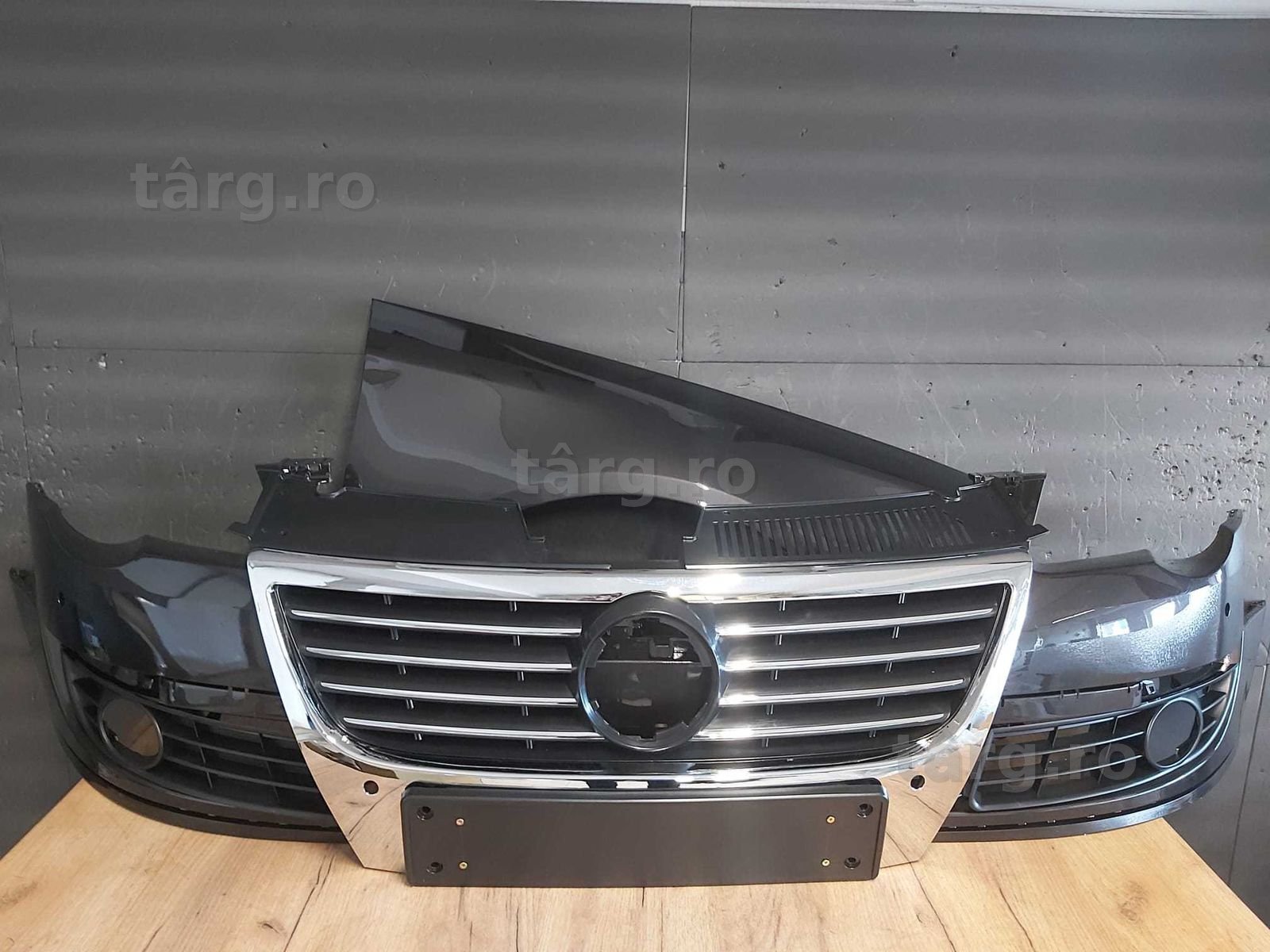 Bara&Grile&Aripa Fata Dreapta VW Passat B6 2005-2011 (LC8Z (Maro))