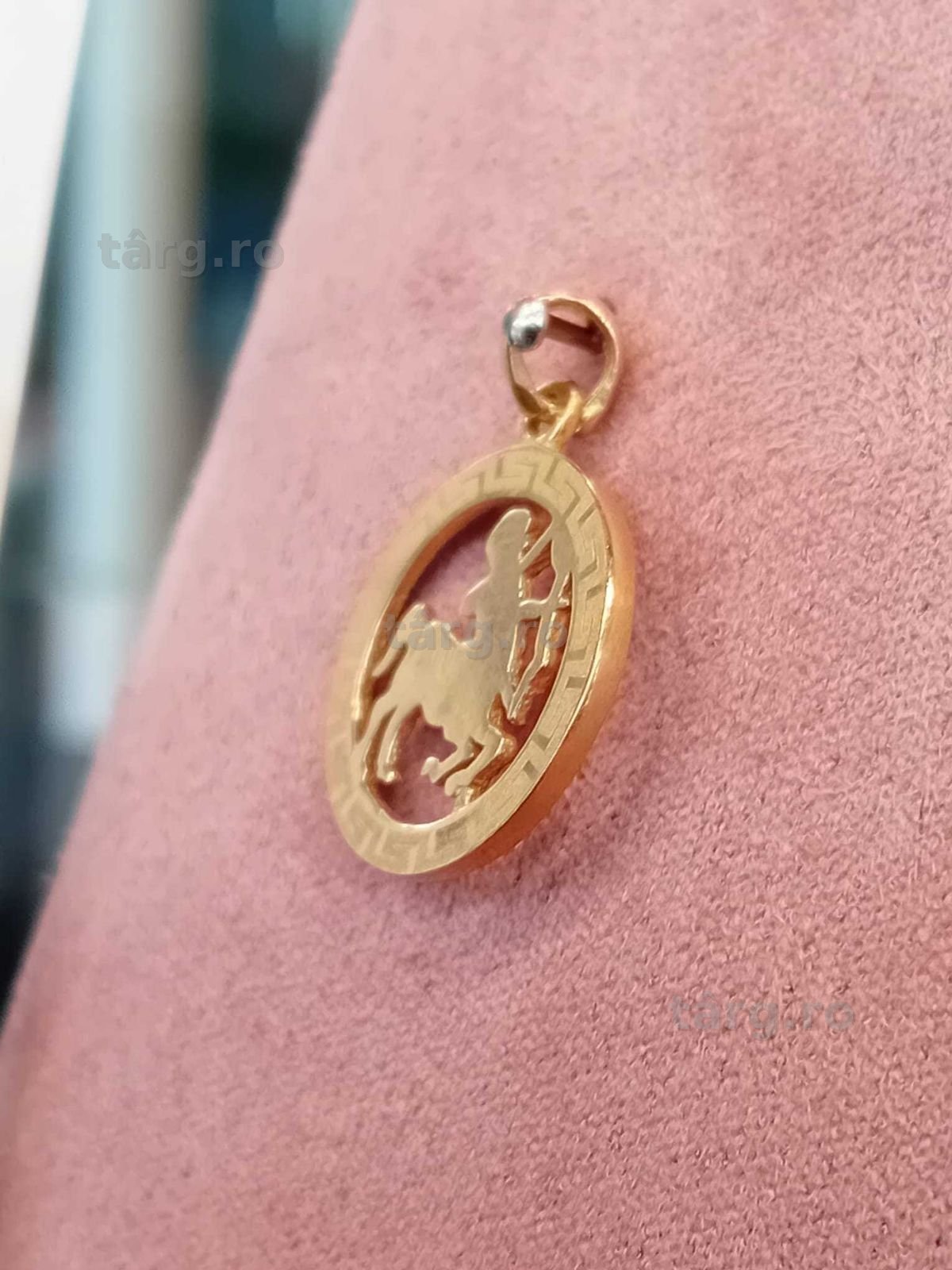 Medalion "Sagetator" aur 14k 1.42g (Iulius Mall)(B-460.11) Garantie 2 ani! 2