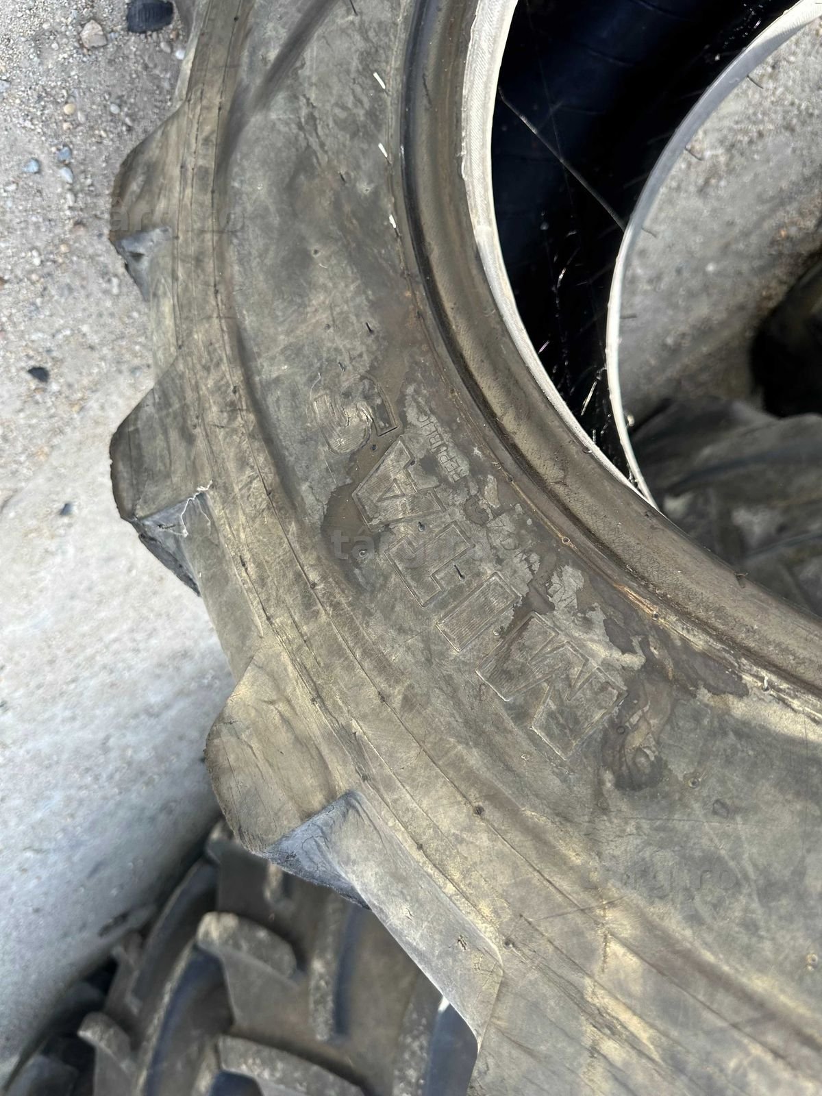 Cauciucuri 405/70 R24 4