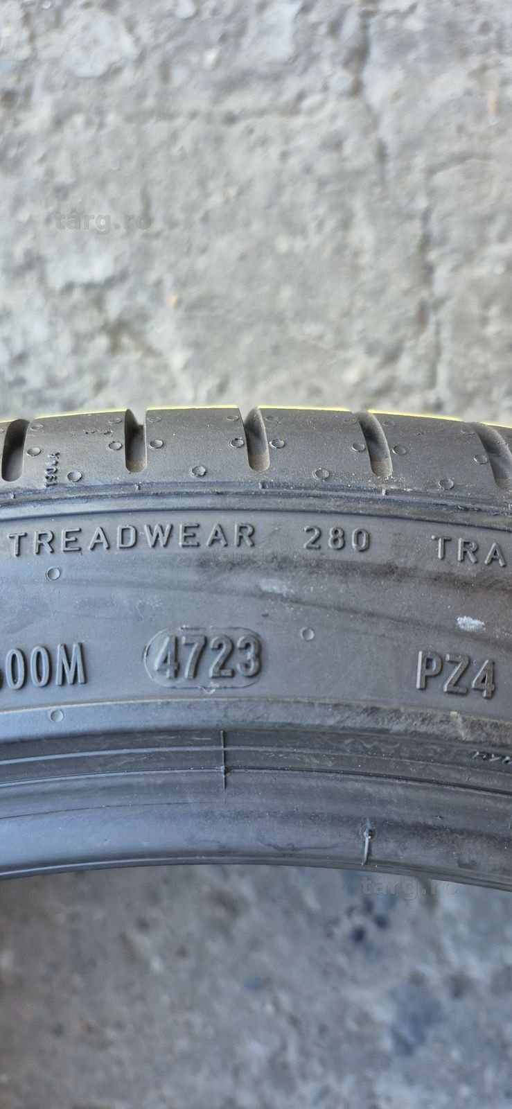 4 anvelope vara Pirelli,fata 245/40/21,spate 275/35/21.Pretul este pe bucata. 7