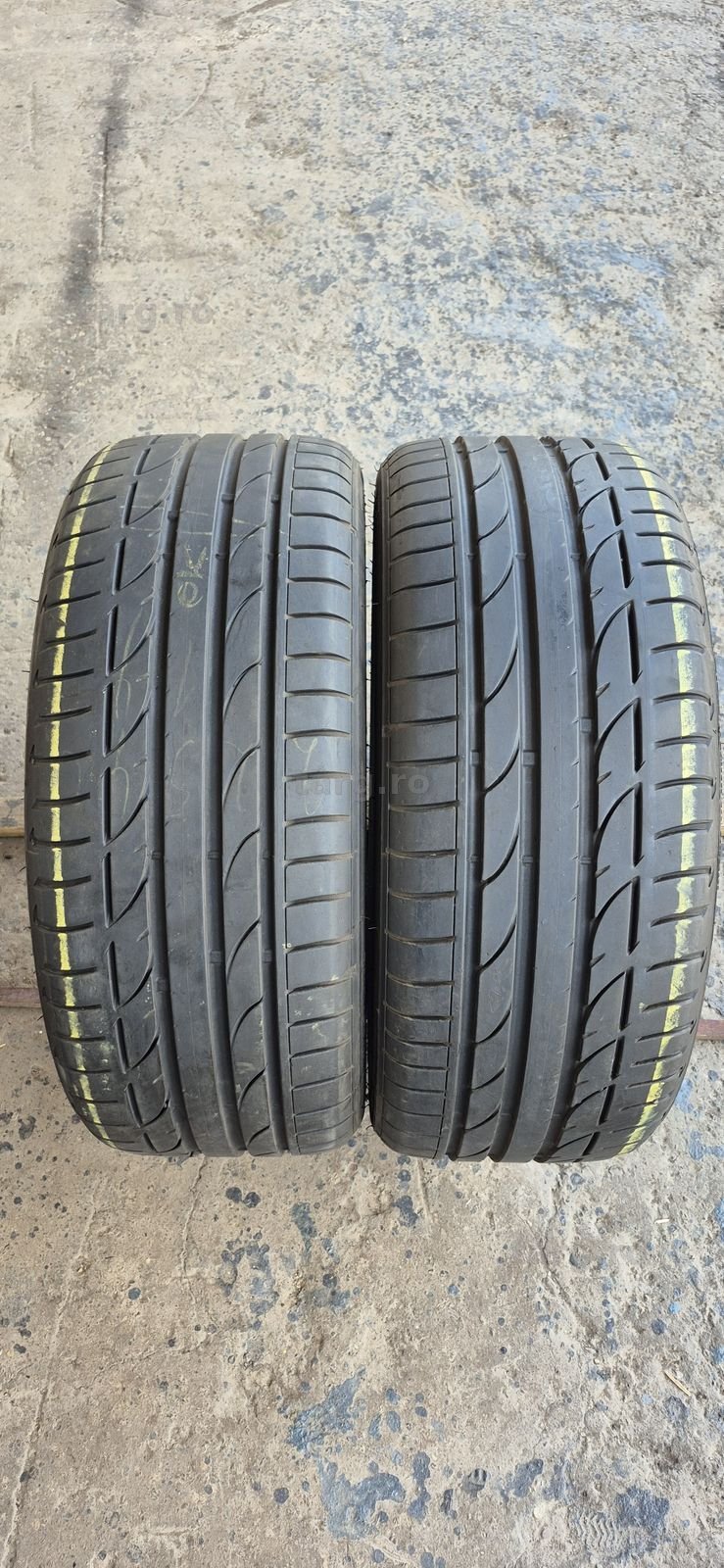 4 anvelope vara Bridgestone 225/40/19.Pretul este pe bucata 2