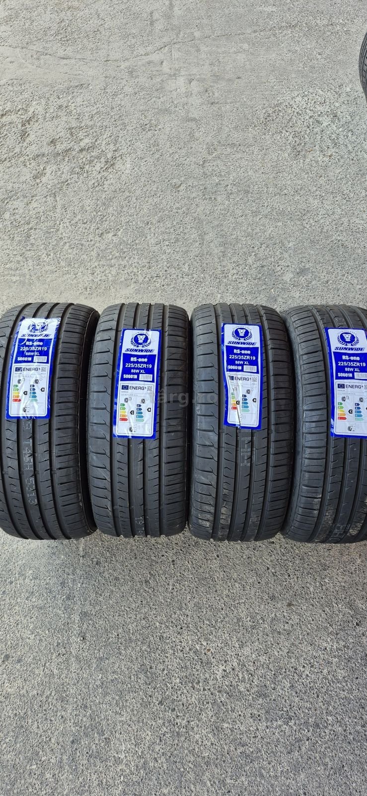 4 anvelope vara noi Sunwide 225/35/19,dot 2025.Pretul este pe bucata.