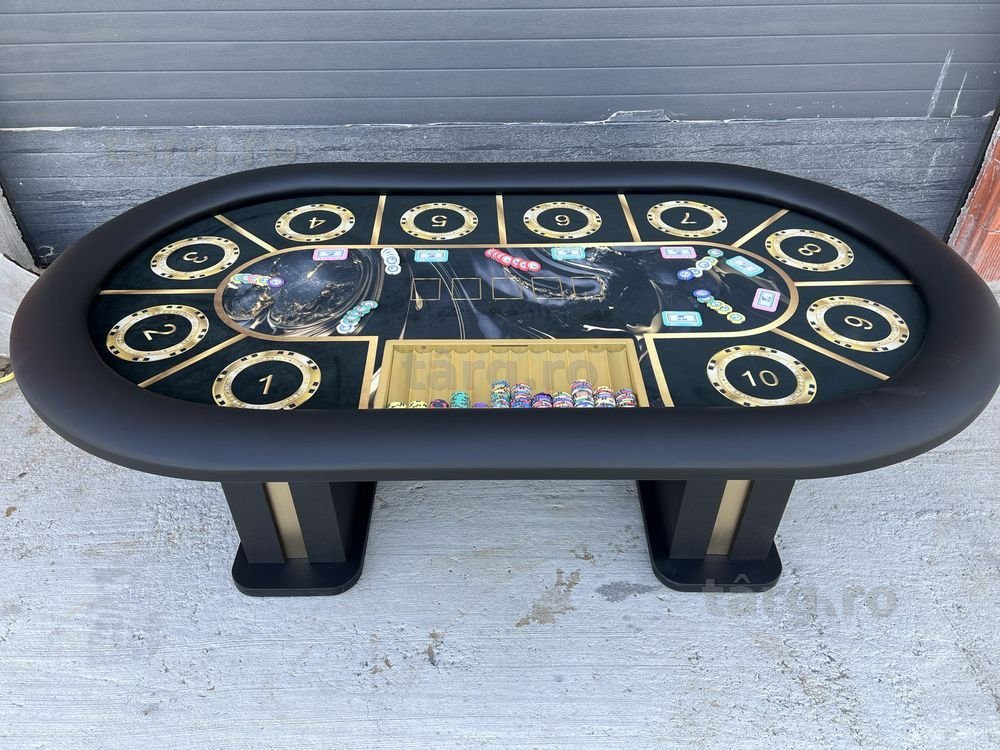 Masa poker CustomTables.eu customizata client cu jetoniera metalica