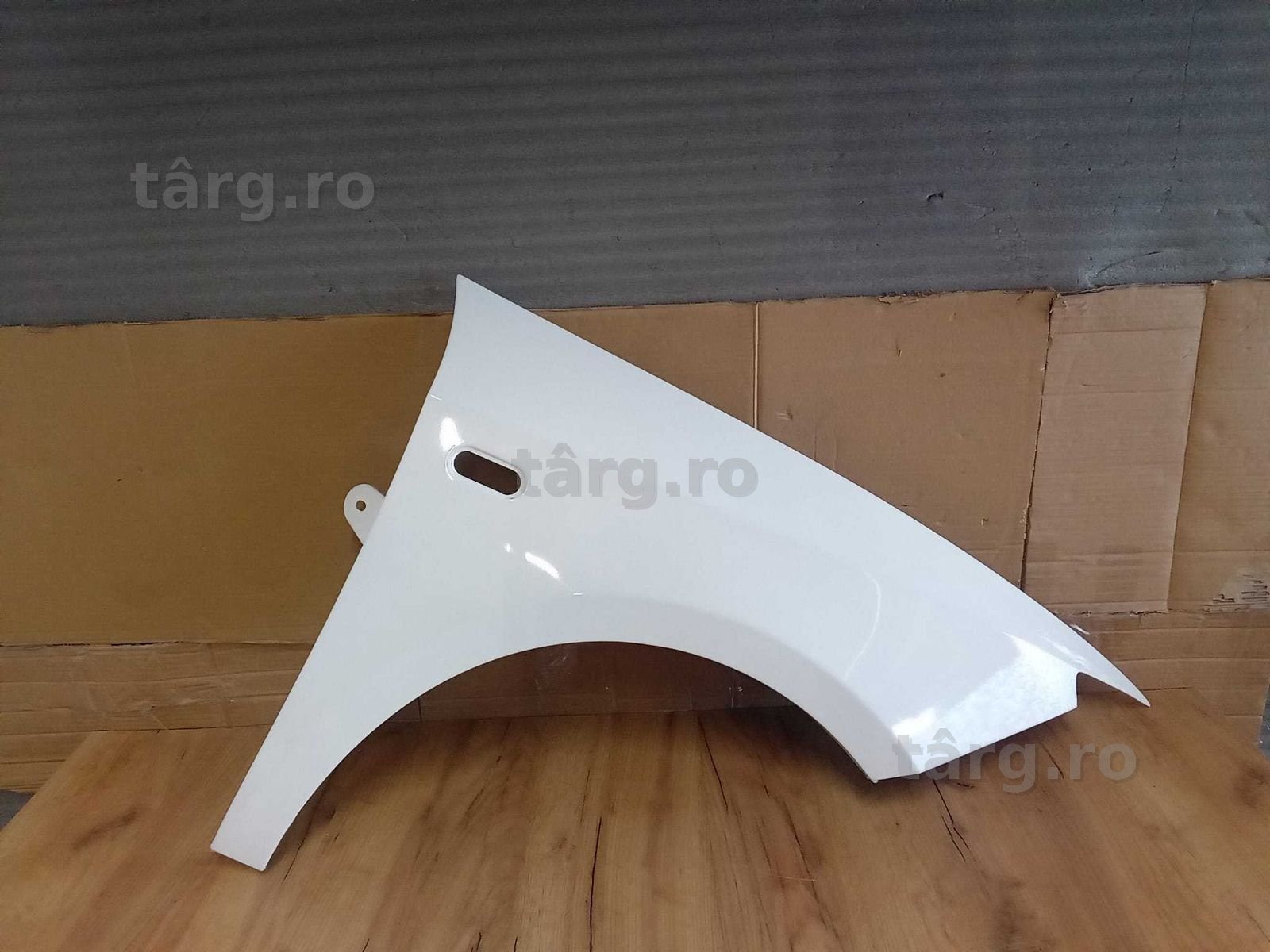 Aripa Fata Dreapta Seat Ibiza An 2008-2012 (LB9A (Alb))