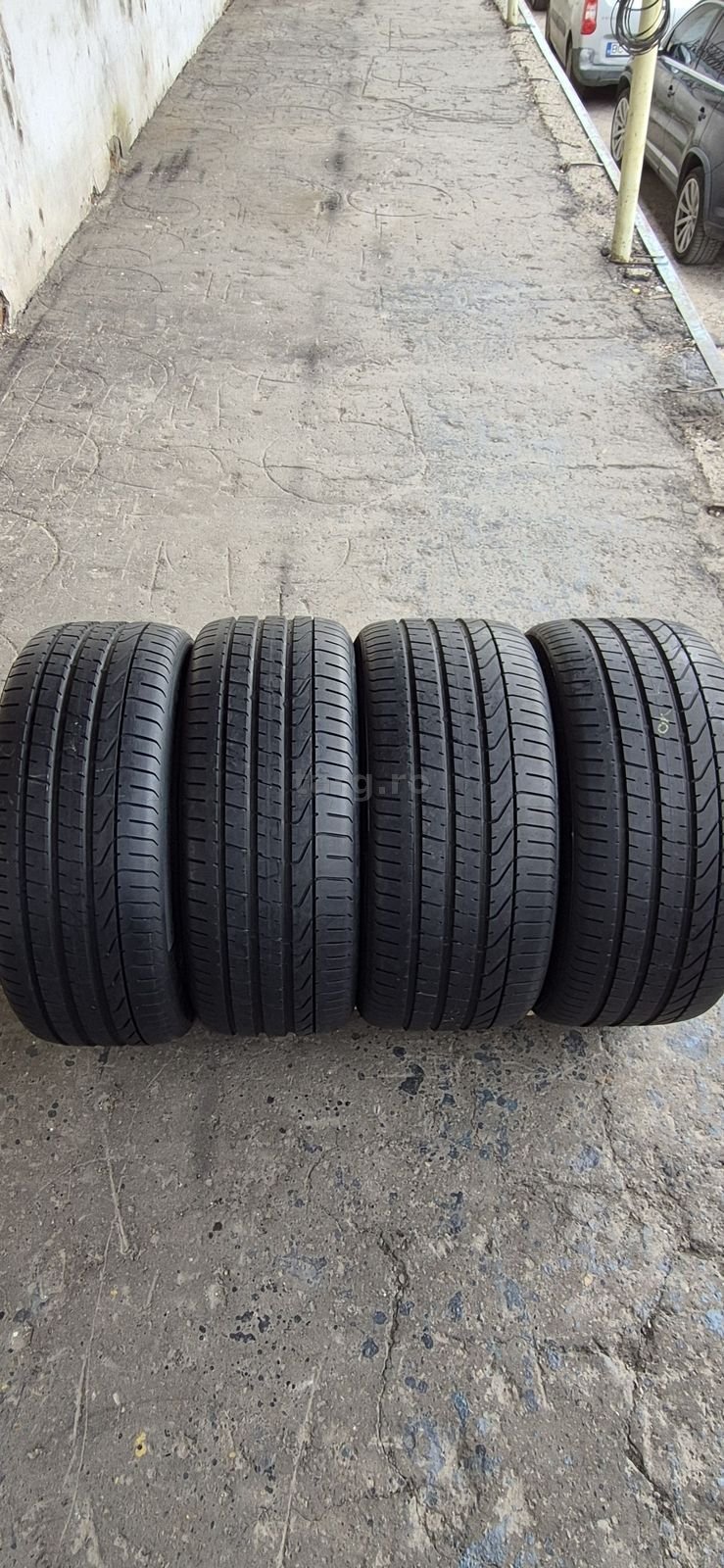 4 anvelope vara noi Pirelli,fata 275/45/20,spate 305/40/20,dot 2022.Pret/bucata