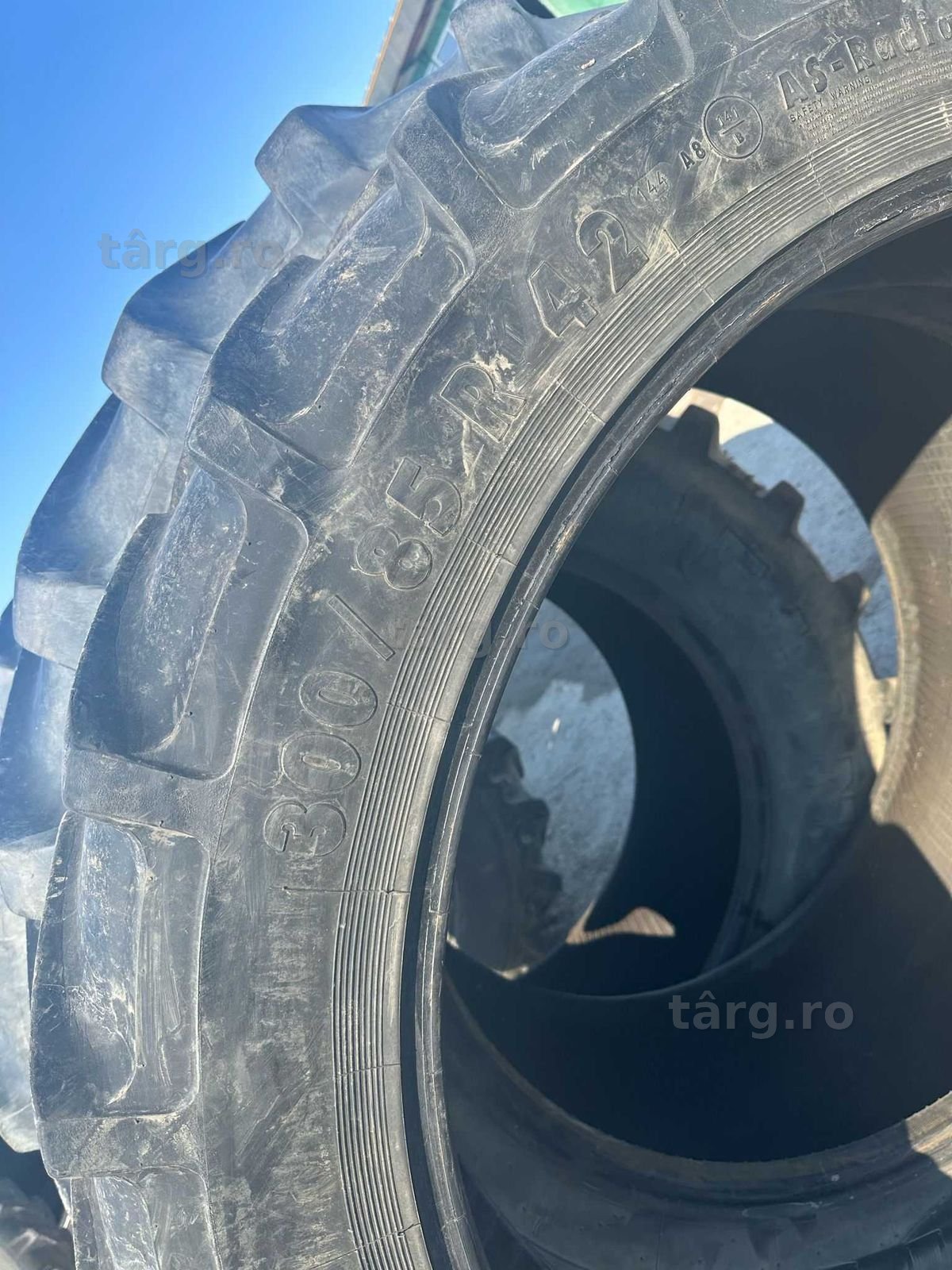 Anvelope 300/85 R42 3