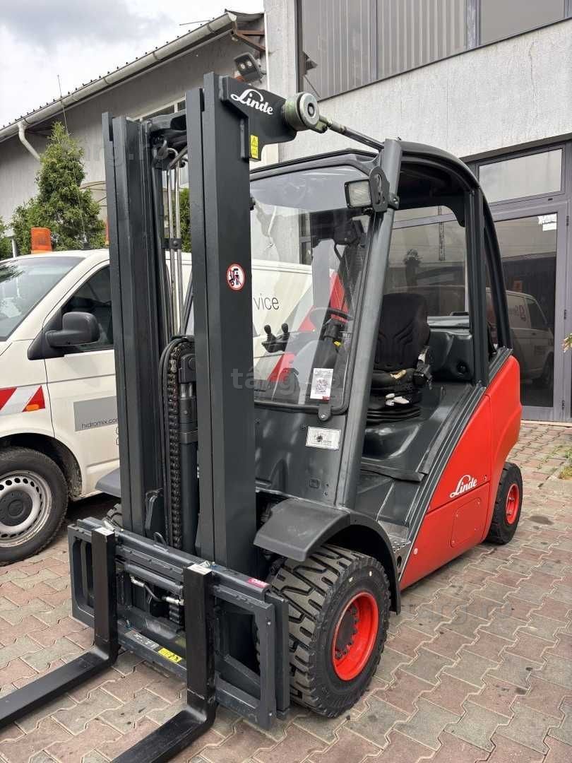Stivuitor - Motostivuitor Linde H25T GPL TRIPLEX Anul fabricației: 2003