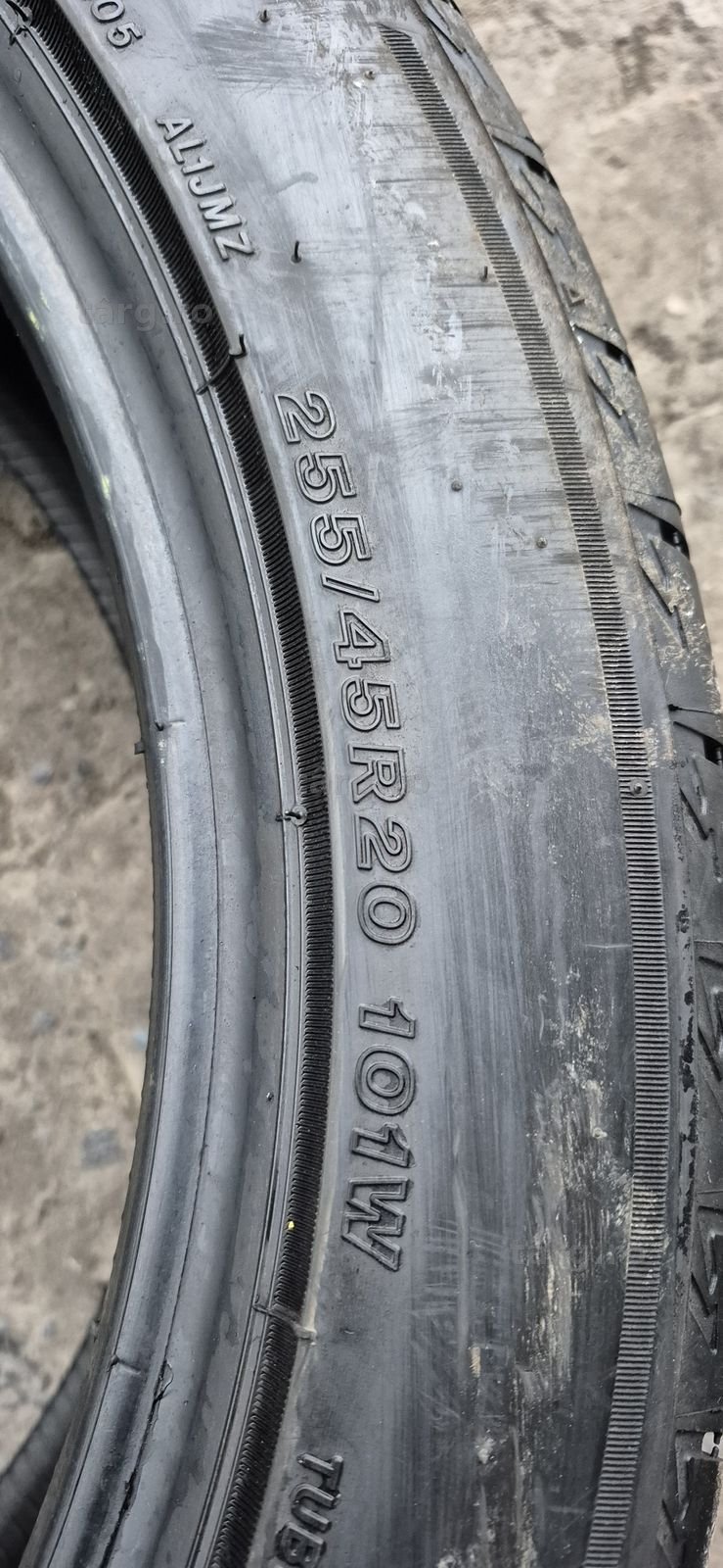 4 anvelope vara Bridgestone 255/45/20,dot 2023/2024.Pret/bucata 6