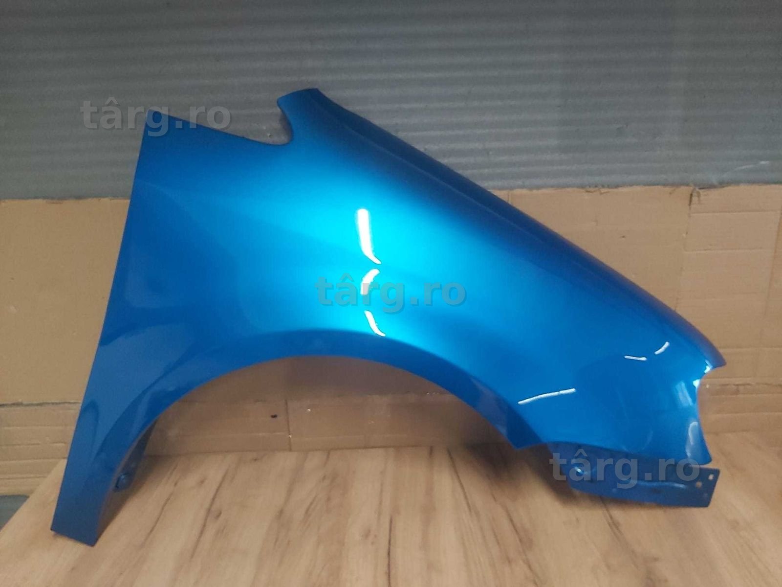 Aripa Fata Dreapta VW Touran An 2003-2006 (LA5X (Albastru))
