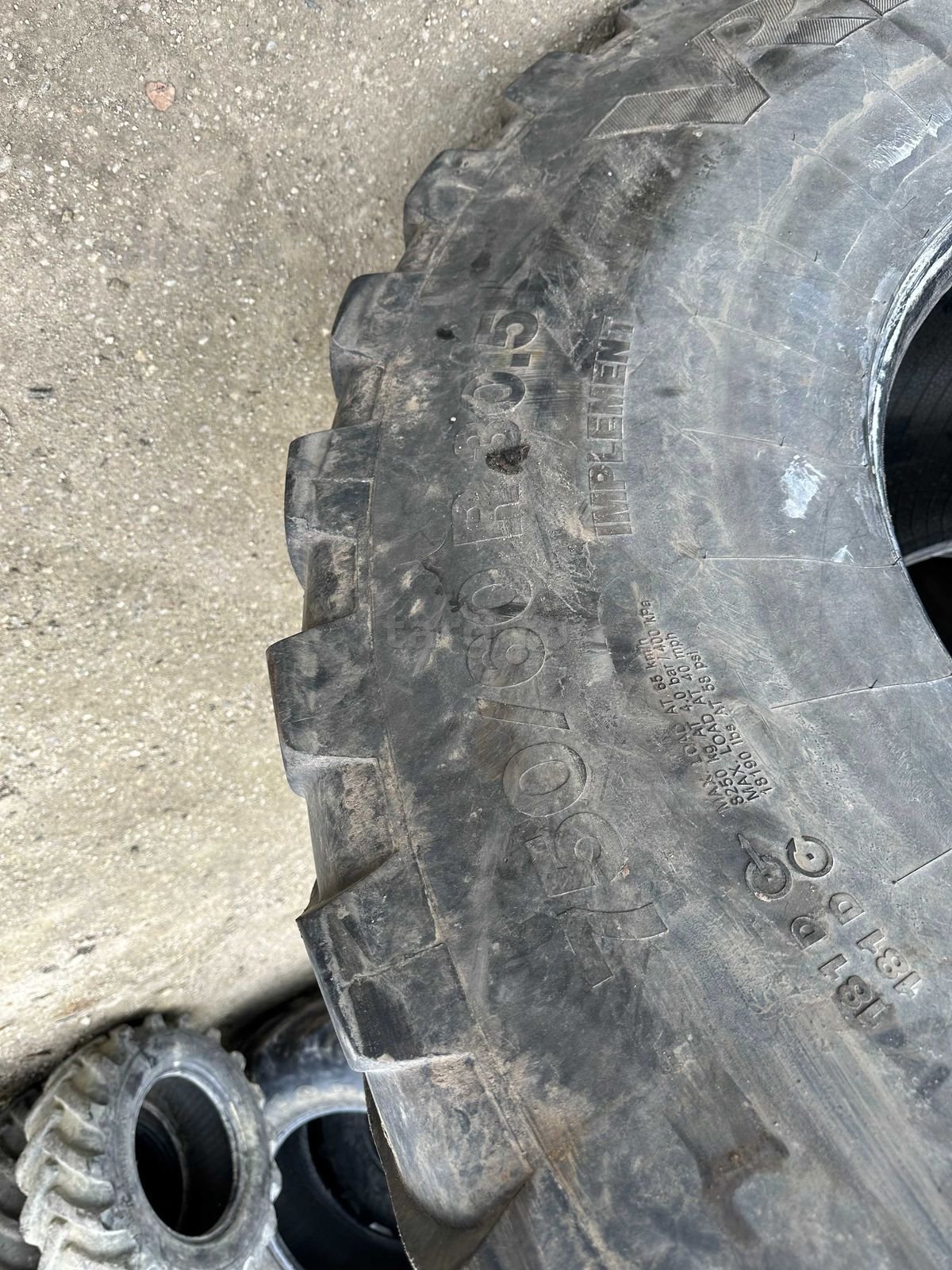 Cauciuc 750/60 R30,5 2