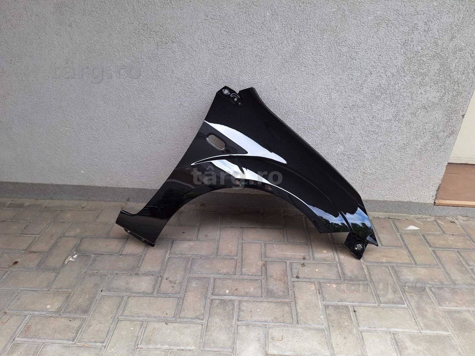 Aripa Fata Dreapta Ford Fiesta 2002-2008 Vopsita Negru
