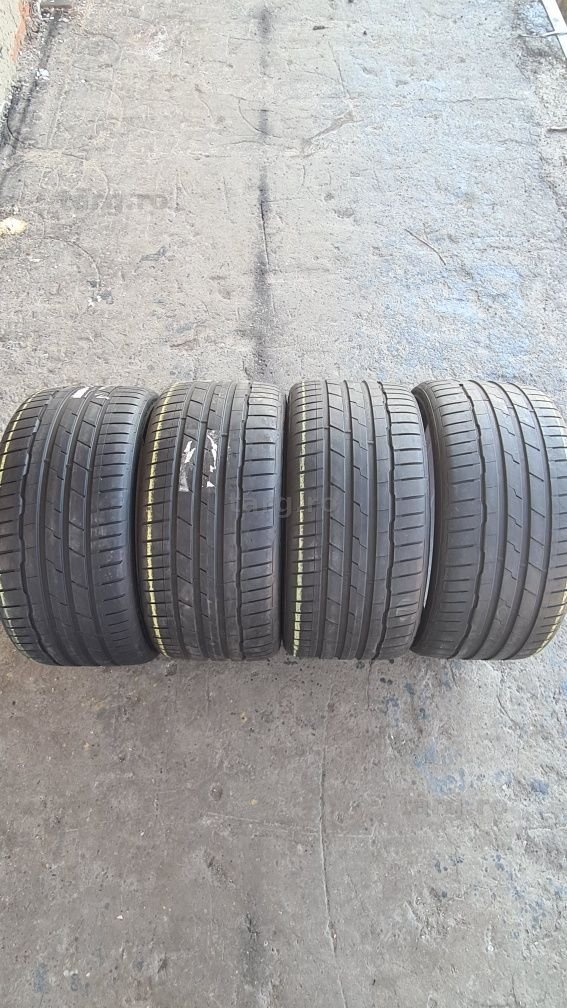 4 anvelope vara Hankook 285/30/22, 2 anvelope noi,2 ca si noi