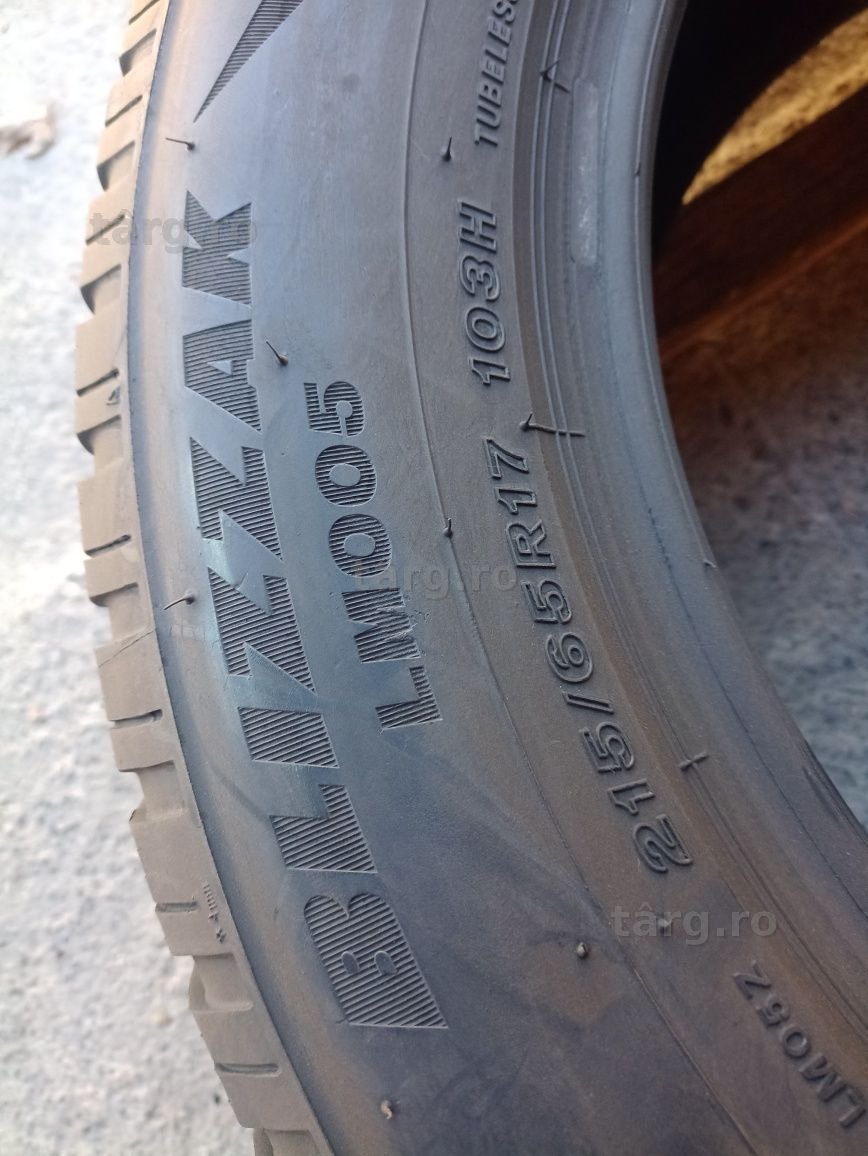 4 anvelope de iarna Bridgestone 215/65 R17 2xdot 2120 2xdot 1122 4