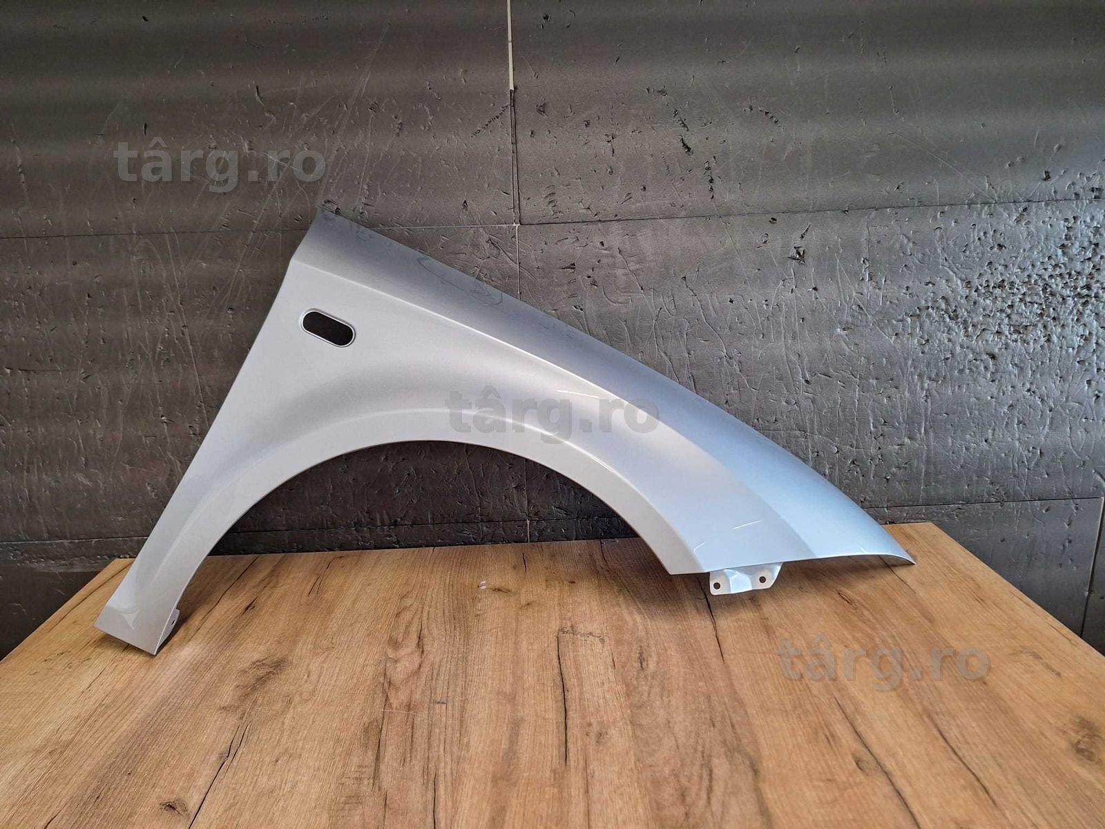 Aripa Fata Dreapta Seat Leon An 2005-2012 (LS7Y (Gri))