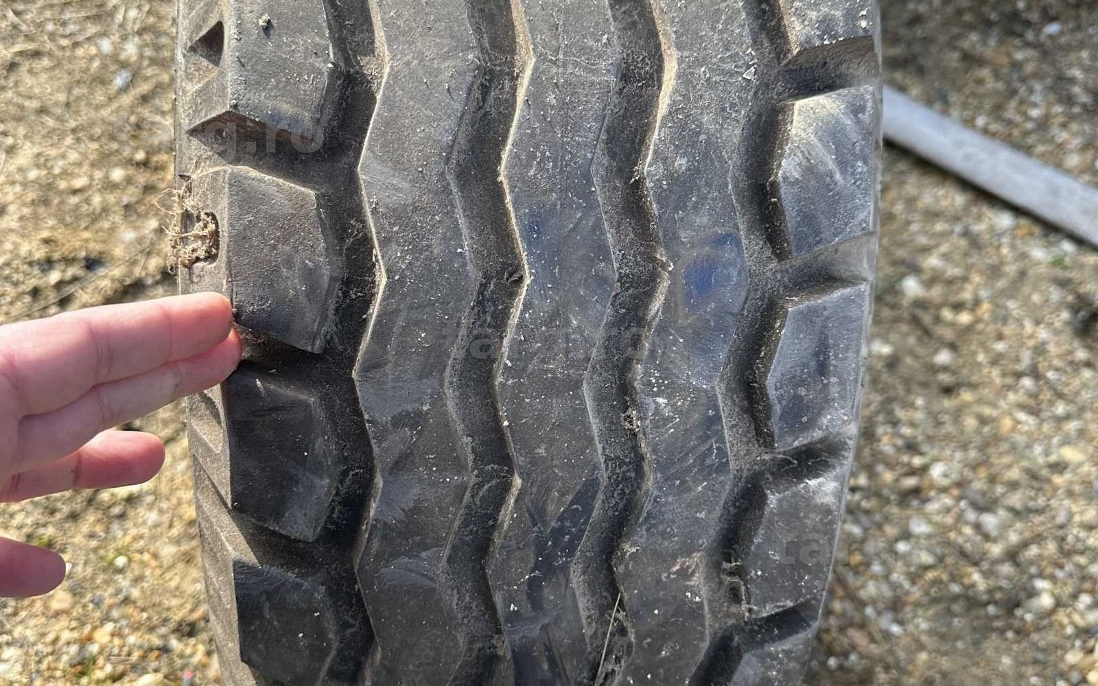 Cauciuc 10/75 R15,3