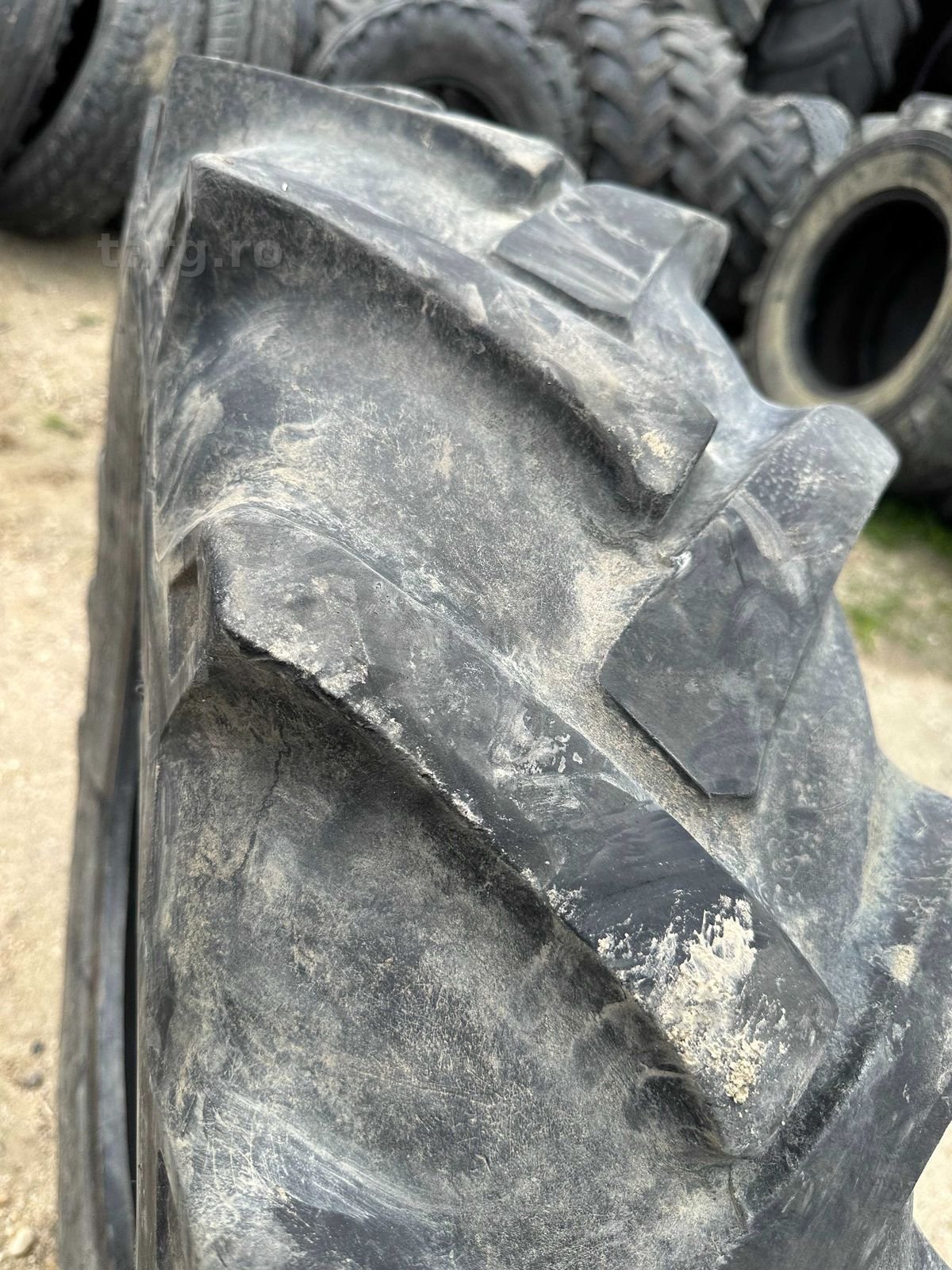 Anvelopa de tractor 11,2 R24 4