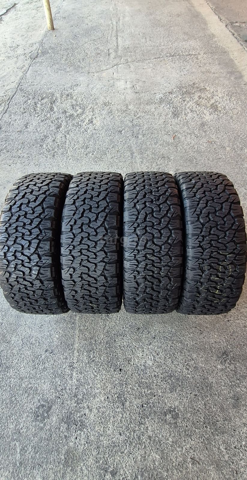 4 anvelope All-Terrain iarna BFGoodrich 275/55/20.Pretul este pe buca