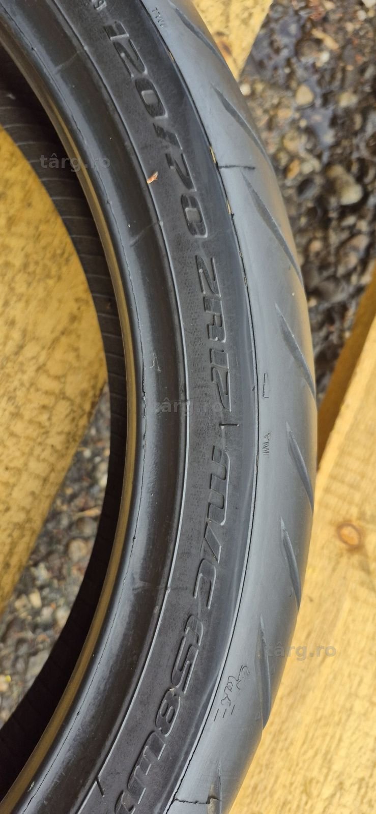 O anvelopa moto fata ca noua Metzeler 120/70ZR17 M/C. 5