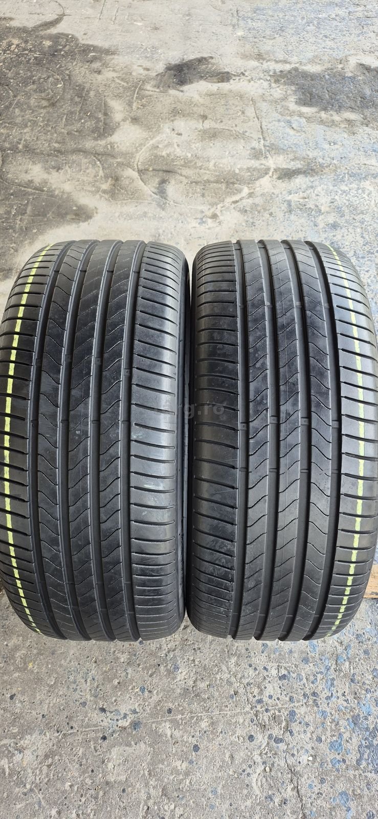 2 anvelope vara ca noi Bridgestone 275/40/22,dot 2023.Pretul este pe bucata.