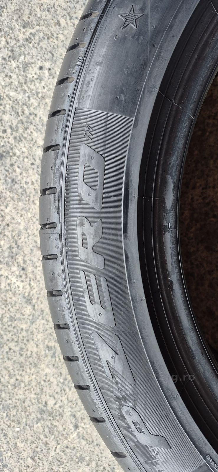 4 anvelope vara Pirelli 225/50/18.Pretul este pe bucata. 5