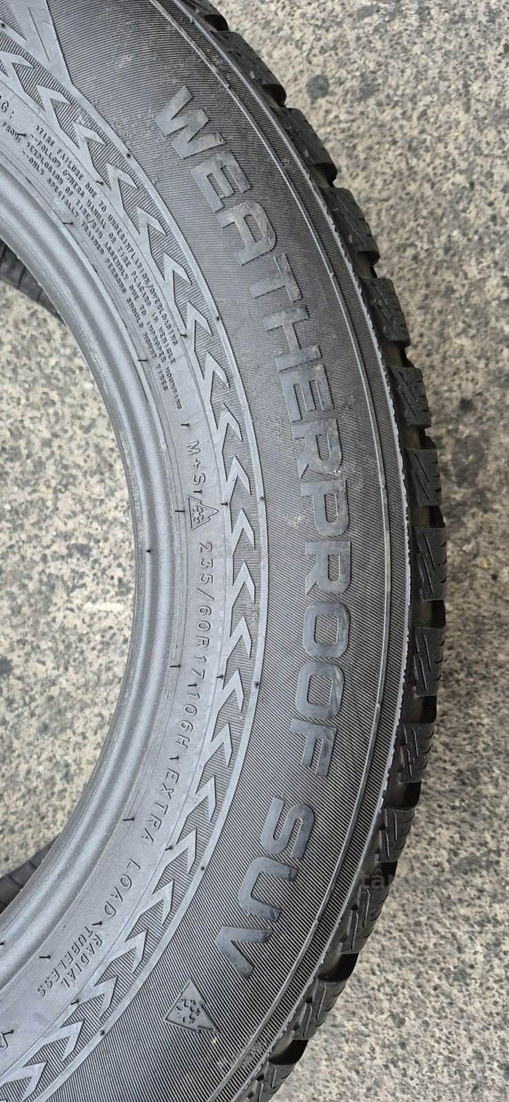 4 anvelope iarna Nokian 235/60/17,dot 2020.Pretul este pe bucata. 5