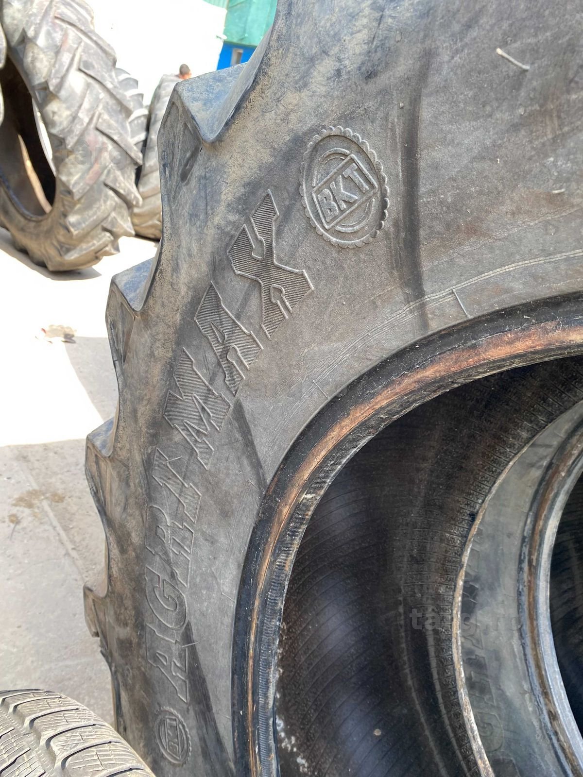 Anvelope 520.70 R34 BKT 3