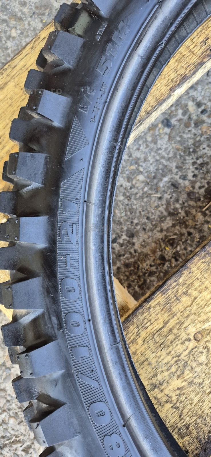 O anvelopa moto ca noua Maxxis 80/100-21M/C. 6