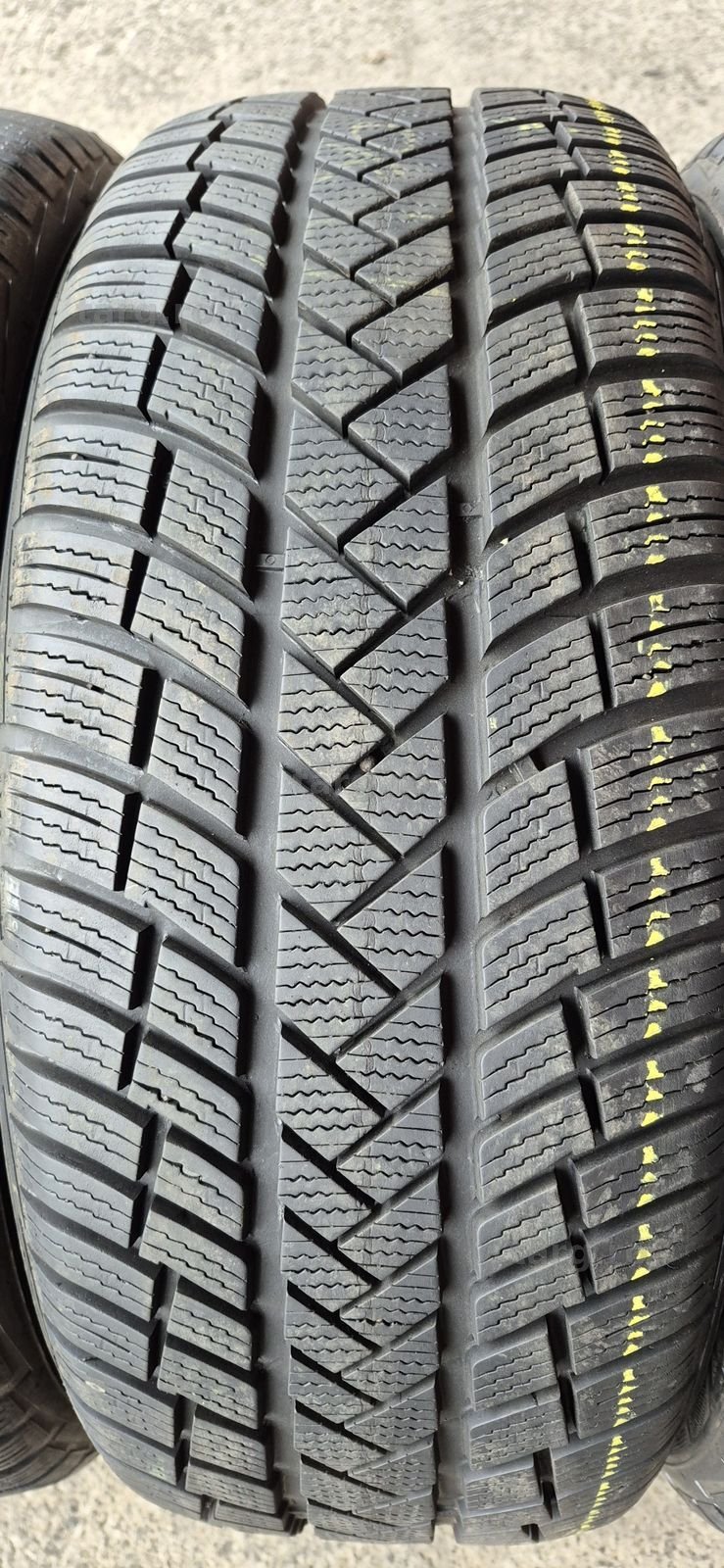 4 anvelope iarna Vredestein 235/55/17,dot 2020.Pretul este pe bucata. 3