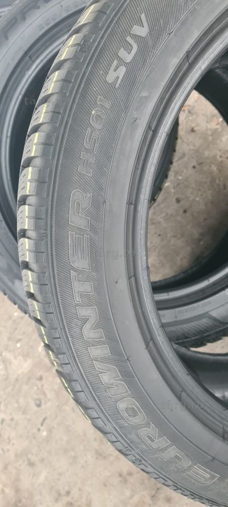4 anvelope iarna,fata Maxxis 255/50/19,spate Falken 285/45/19.Pret/buc 7
