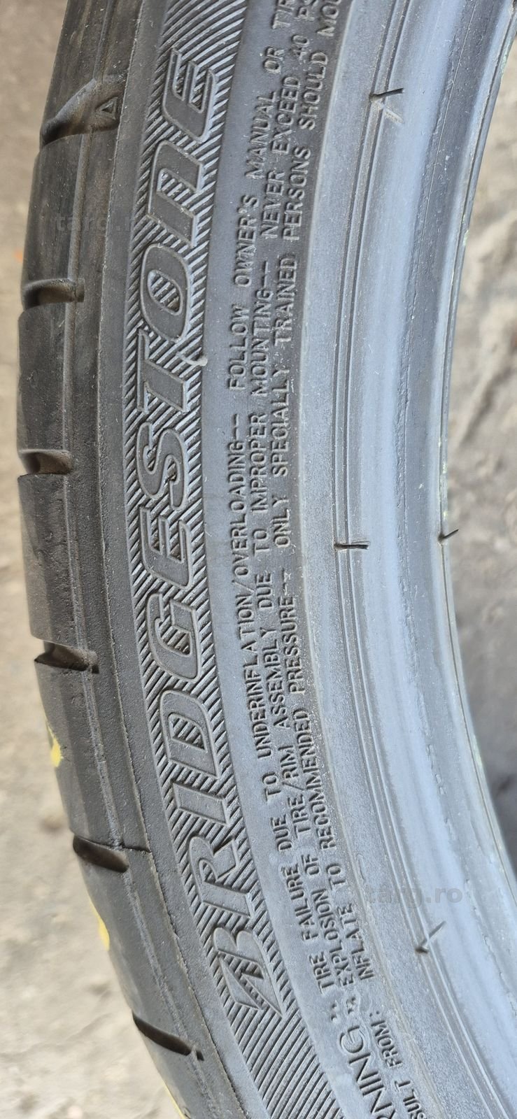 4 anvelope vara Bridgestone 225/40/19.Pretul este pe bucata 4