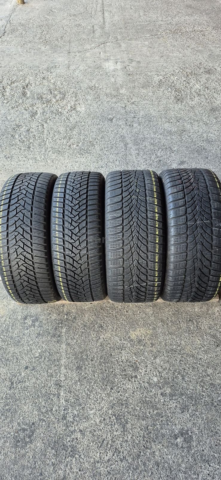 4 anvelope iarna Dunlop,fata 225/45/18,spate 255/40/18.Pret/bucata.