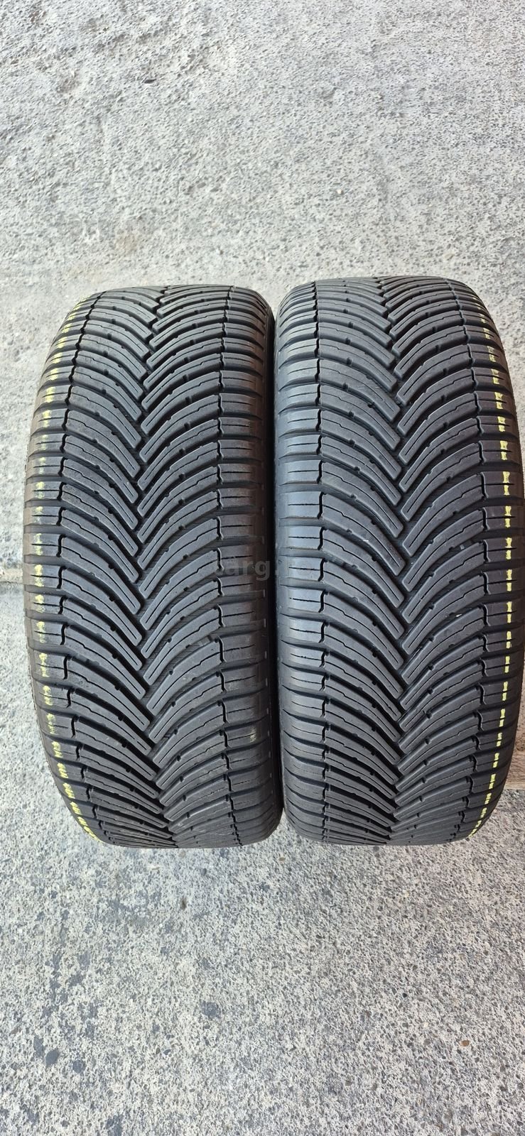 2 anvelope M+S ca noi Bridgestone 215/50/18,dot  2023.Pretul este pe bucata.