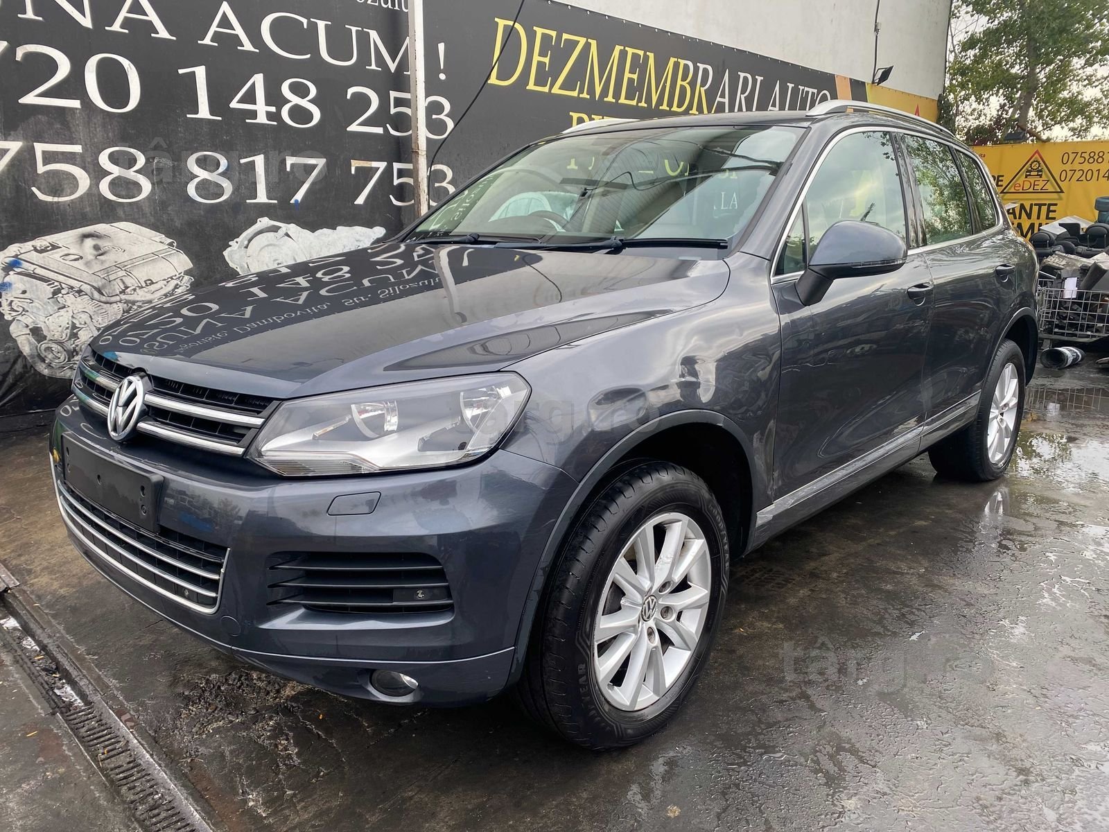 Dezmembrez VW touareg 7P 3.0 CAS 239 cp/bara/far/aripa/stop/capota/