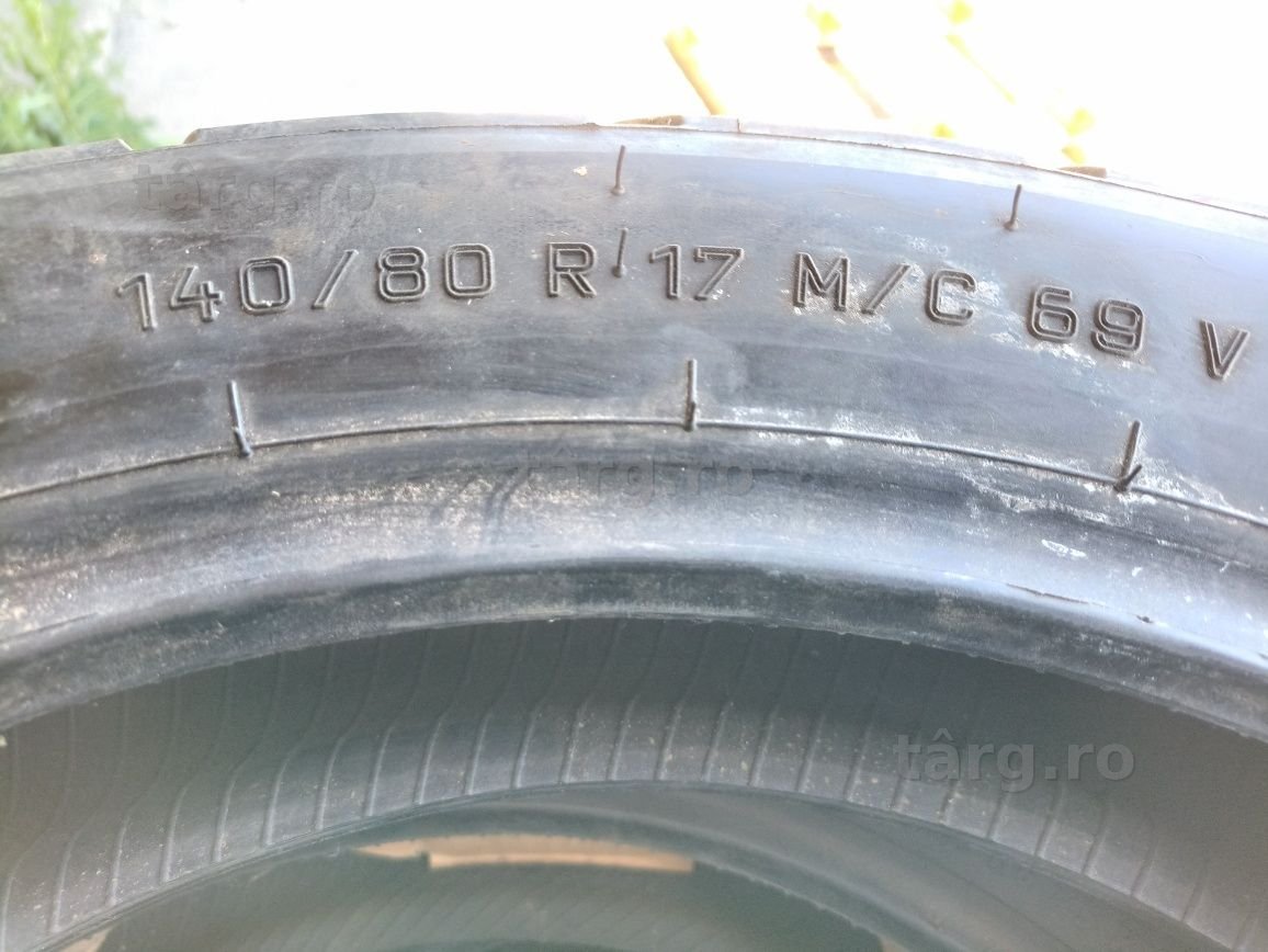 O anvelopa "trail" ca noua Metzeler 140/80 R17 2