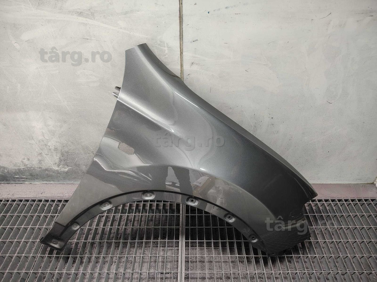 Aripa Fata Dreapta Nissan Juke 2010-2015 (KAD (Gri Deschis))