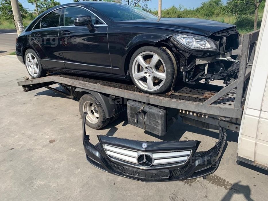 Dezmembrec mercedes cls w218/Dezmembrez cls 250 cdi/usi/capota/