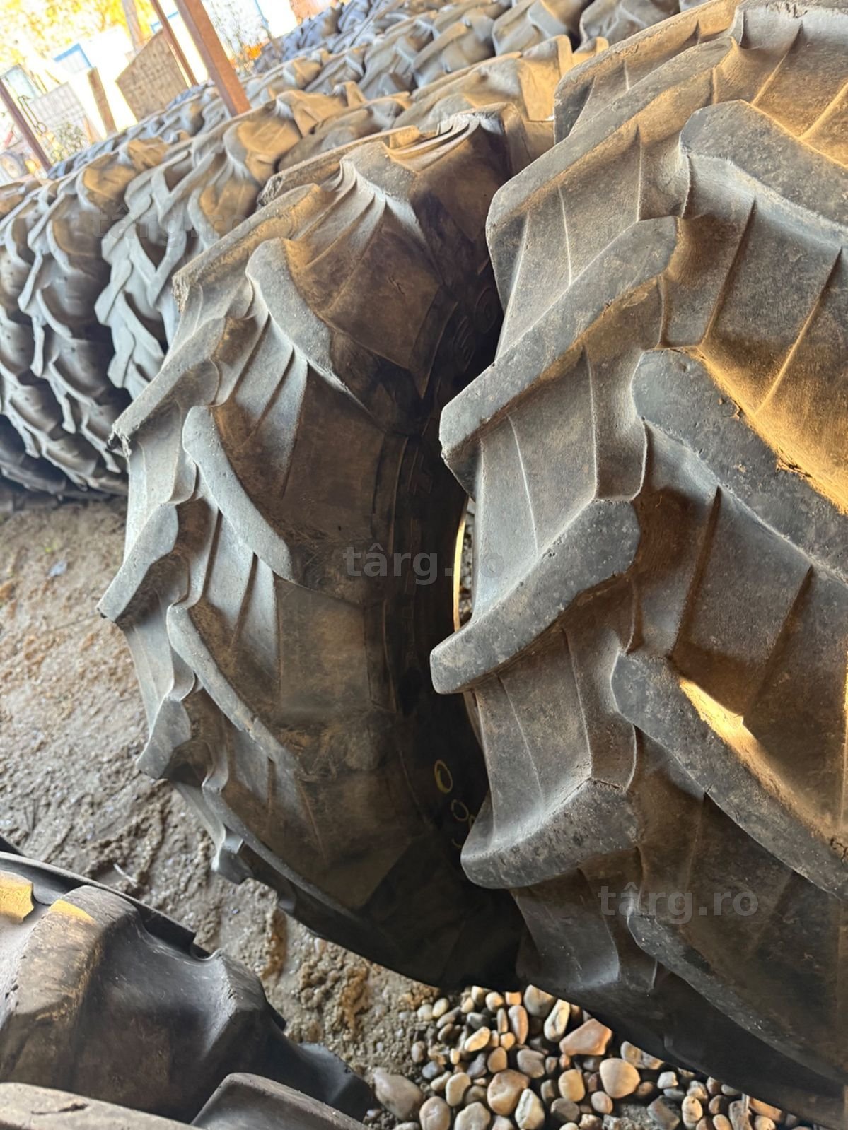 12,4r24 pirelli set
