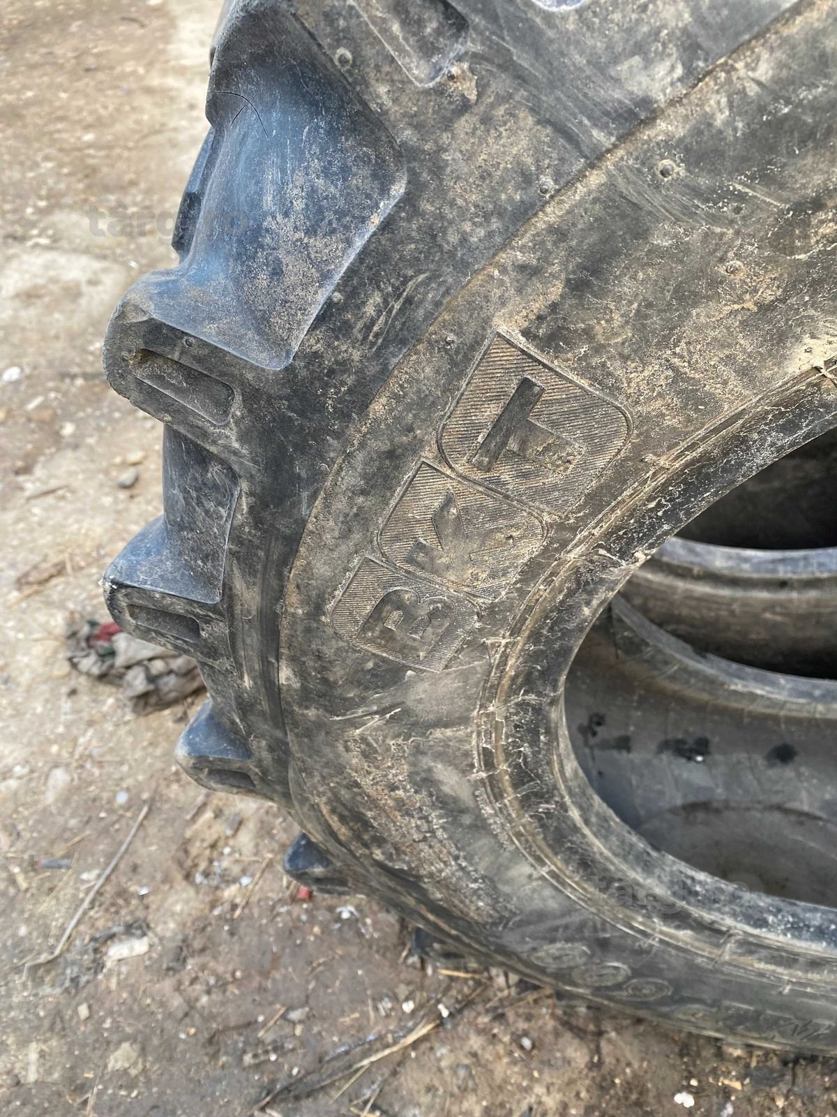 Anvelope sh 10.5 R18 Bkt 3