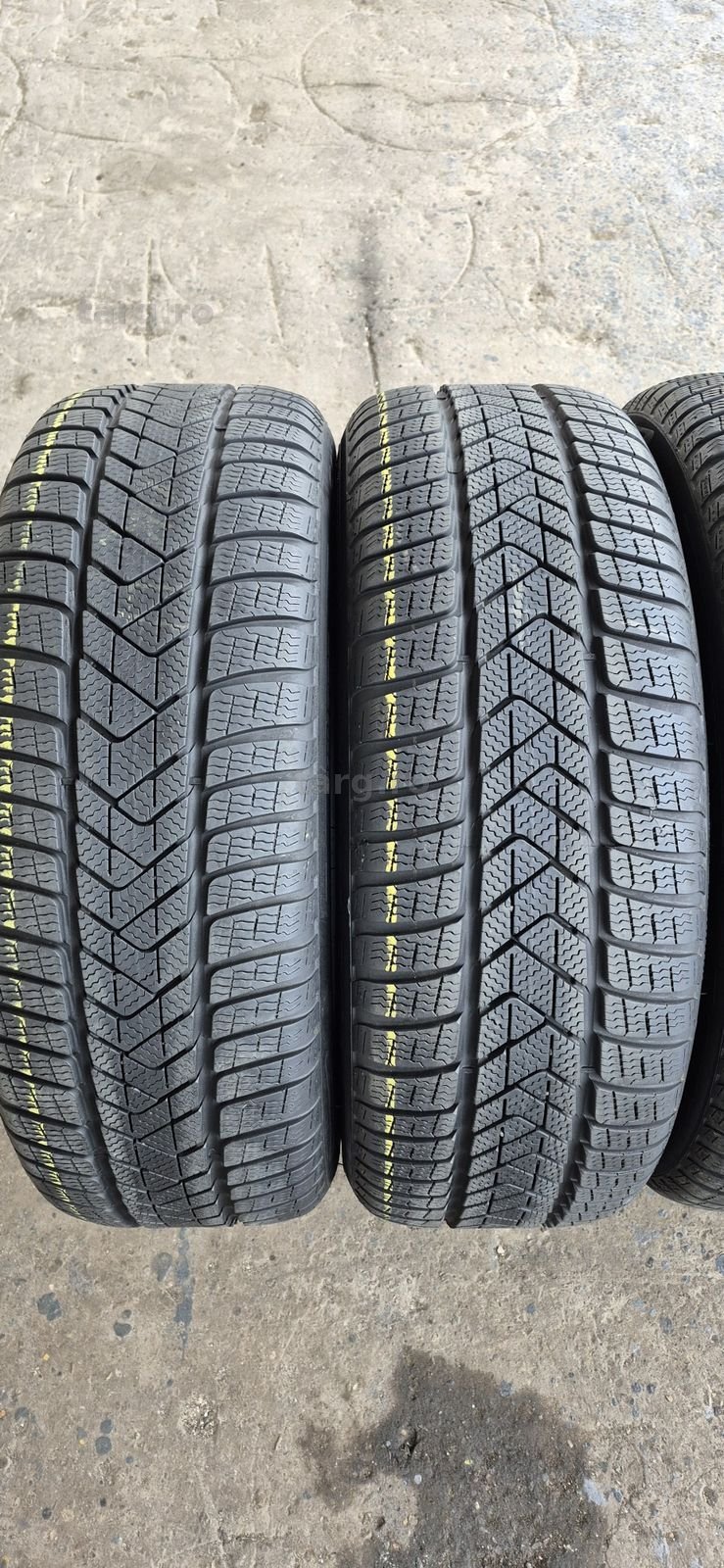 4 anvelope iarna RFT ca noi  Pirelli 245/50/19,dot 2023/2024.Pret/buc. 2