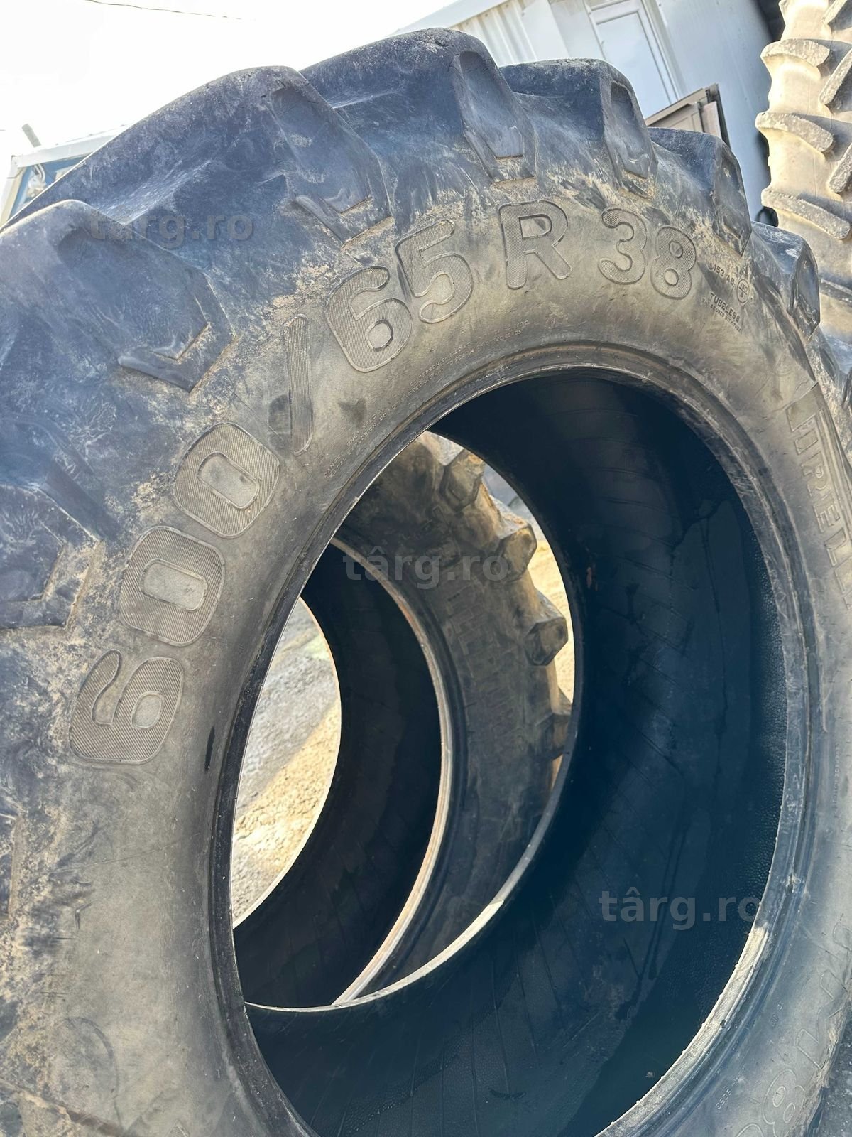 600/65 R38 Pirelli 3