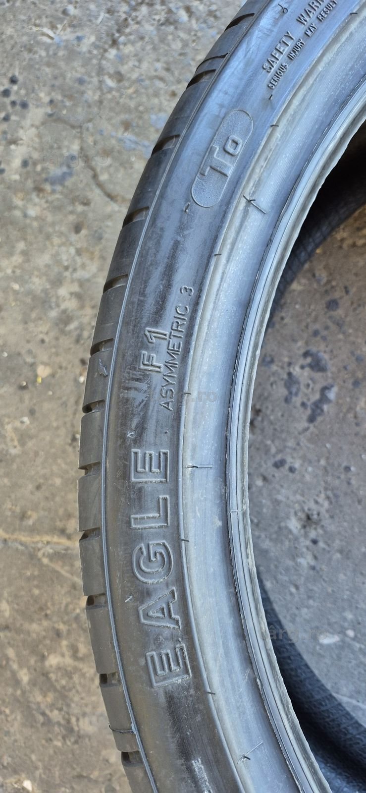 4 anvelope vara noi,2 Goodyear,2 Michelin 265/35/22.Pretul este pe bucata. 3