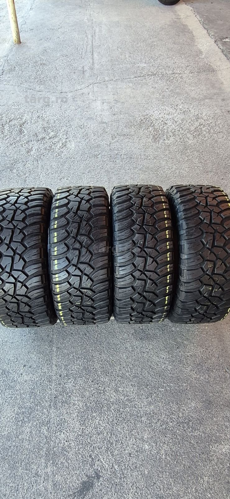 4 anvelope M+S General 33x12,50/R18,dot 2021.Pretul este pe bucata.