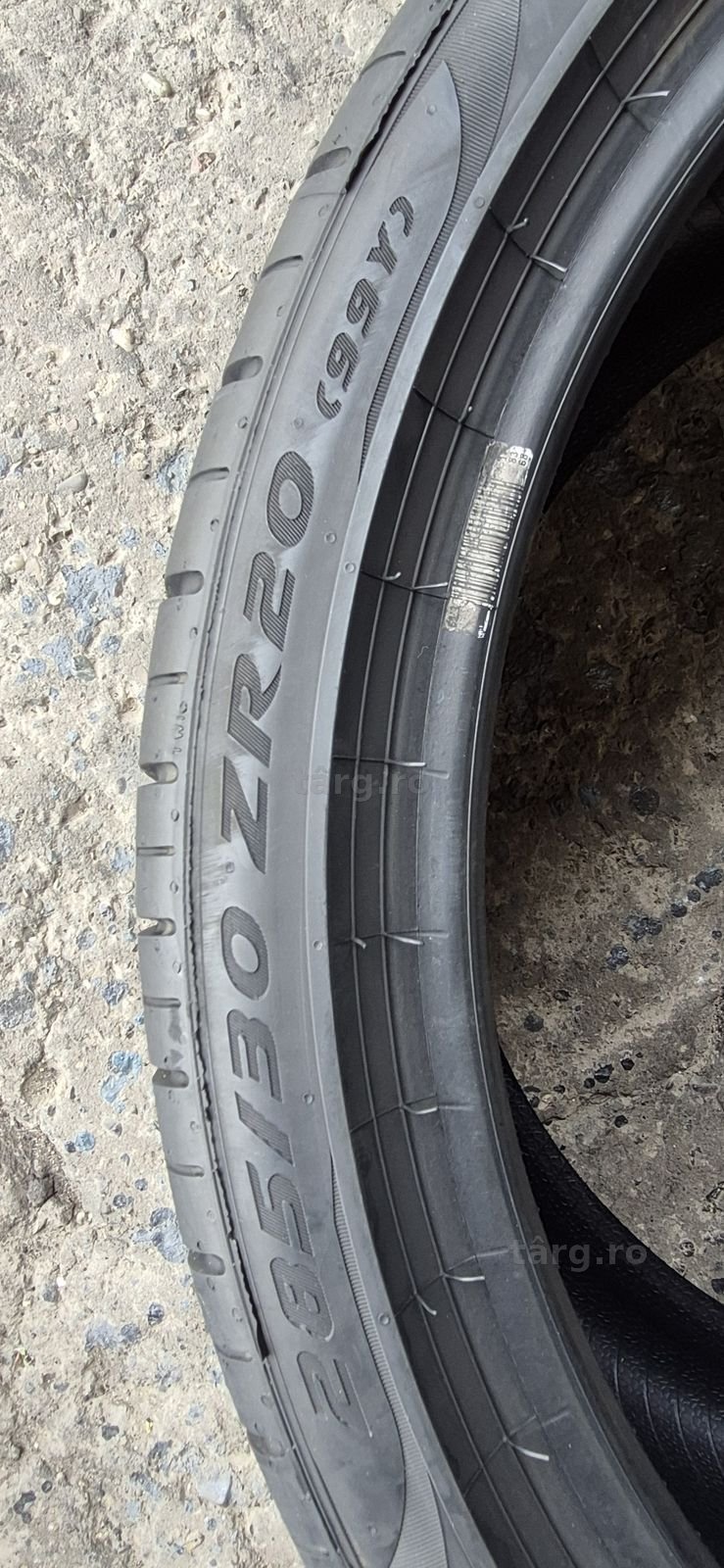 4 anvelope vara Pirelli,fata 255/35/20,spate 285/30/20.Pretul este pe bucata. 7
