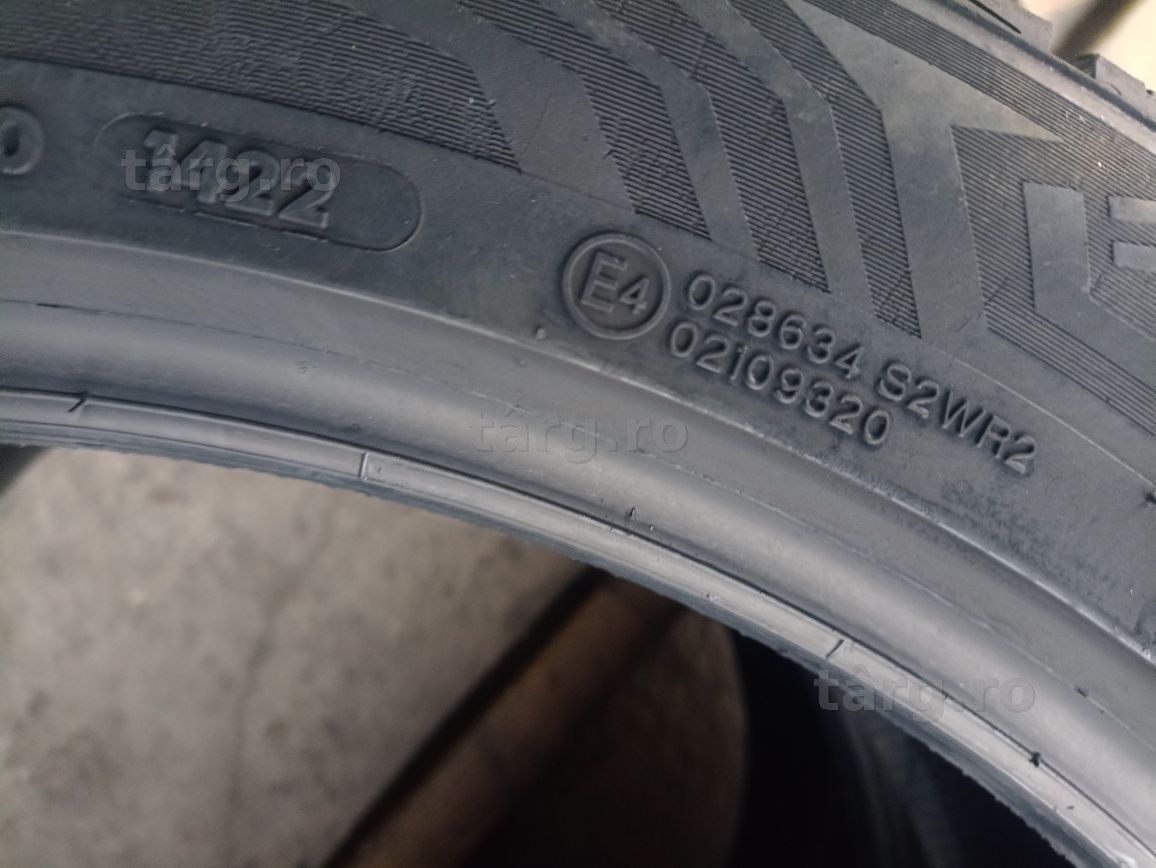 2 anvelope AllSeason Vredestein 235/45 R20 dot 1422 6