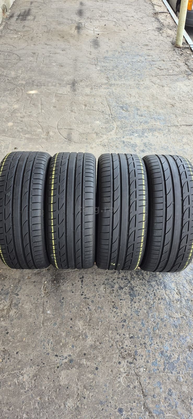 4 anvelope vara Bridgestone 225/40/19,dot 2022.Pretul este pe bucata.