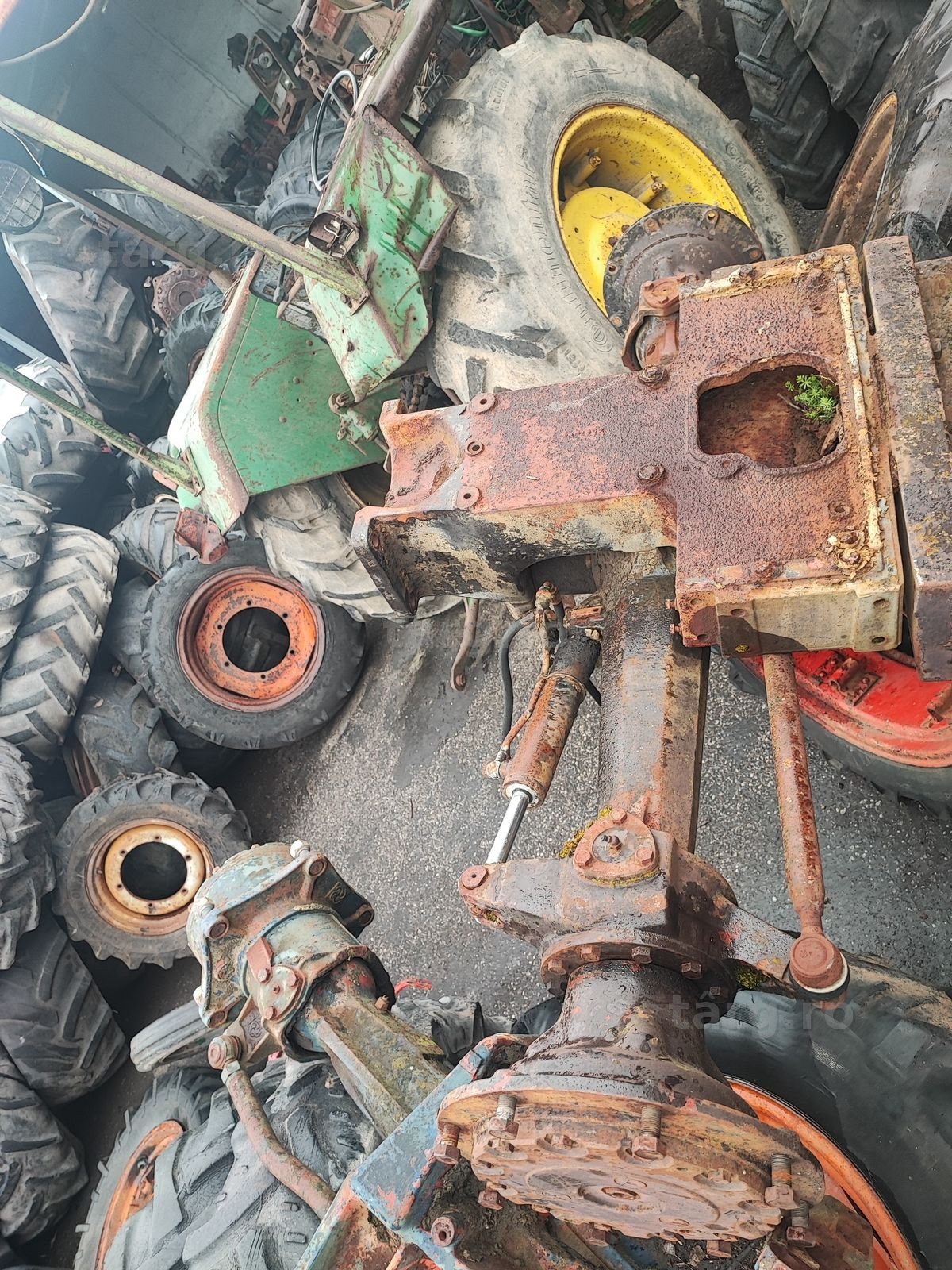Punte fata tractor fiat 780 dth