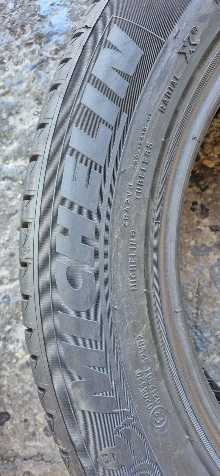 2 anvelope vara noi Michelin 225/55/18,dot 2023.Pretul este pe bucata. 3