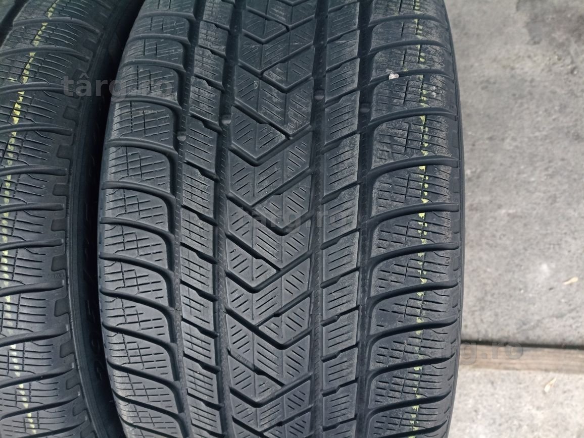 2 anvelope de iarna Pirelli 295/35 R22 dot 2420 3