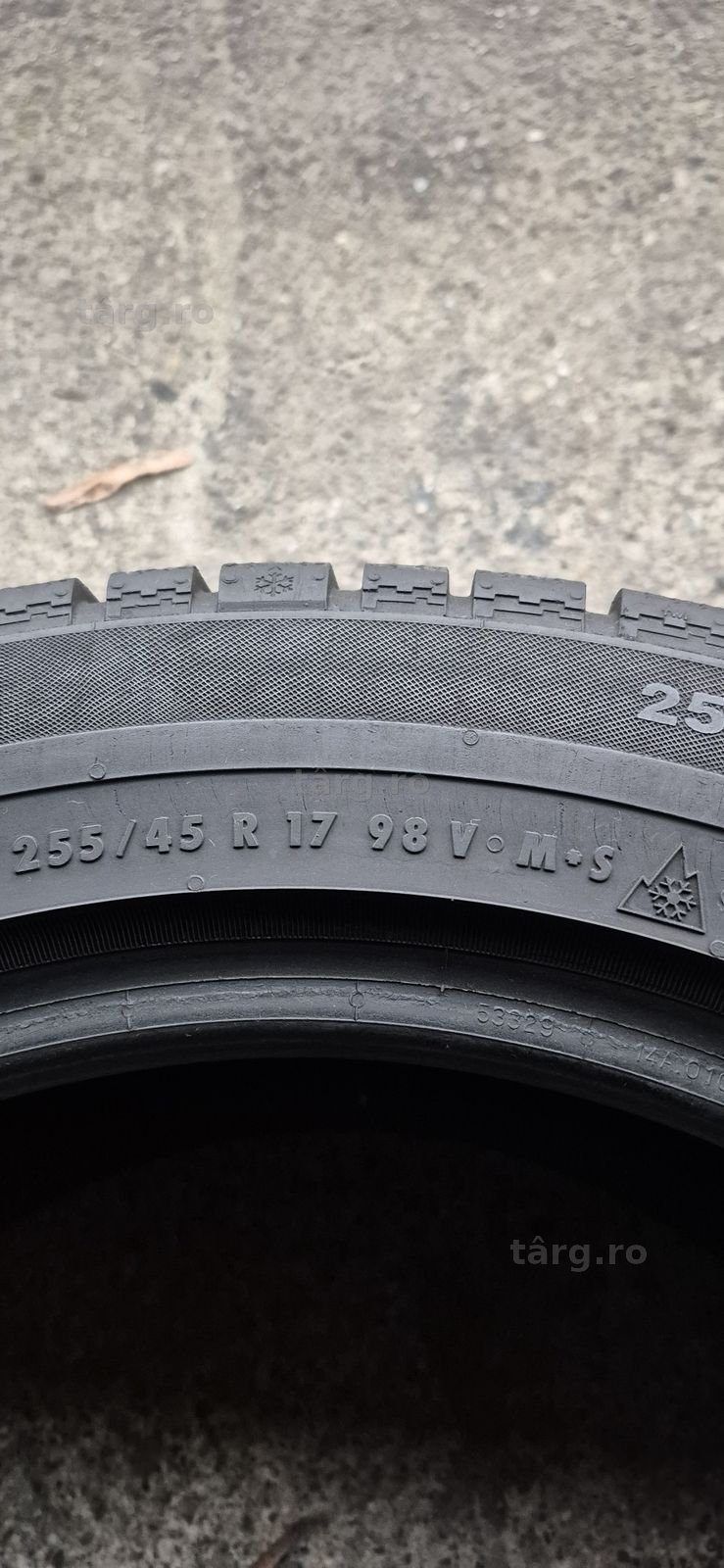 4 anvelope iarna Continental 255/45/17.Pretul este pe bucata. 7