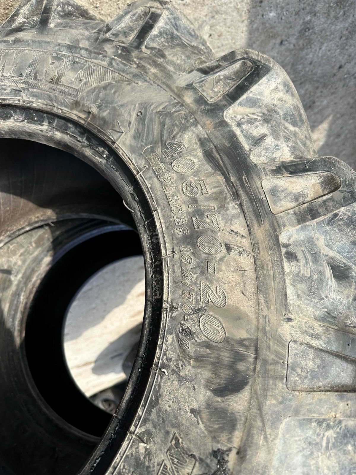 Anvelope sh 405/70 R20 2